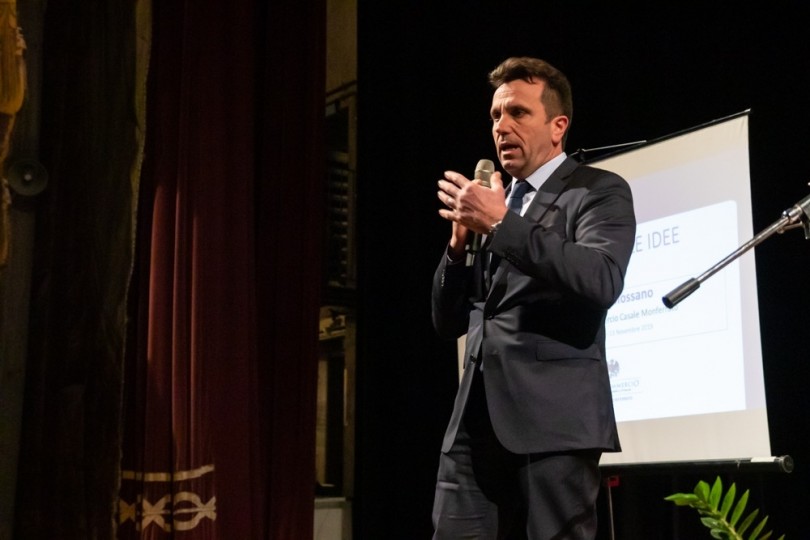 “Commercio: sorridere seriamente”: lo spettacolo per Confcommercio Casale